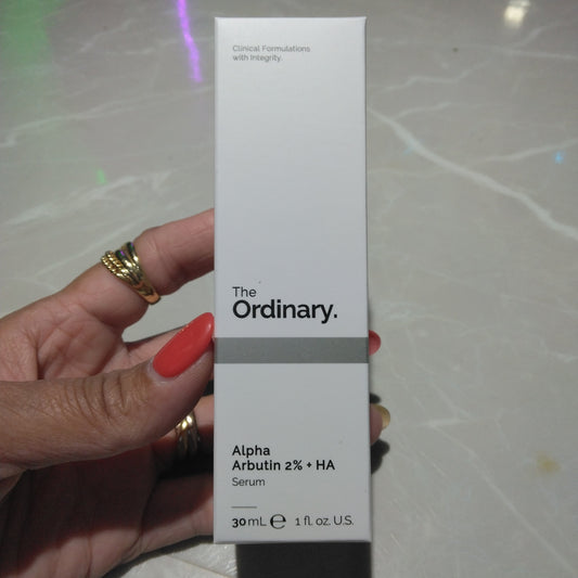 Alpha Arbutin 2%. HA/hyarulunic Acid